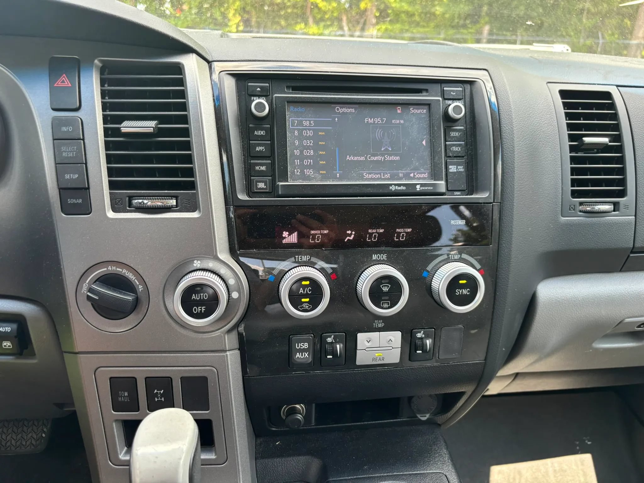 Used 2014 Toyota Sequoia Limited AWD/4WD image 20