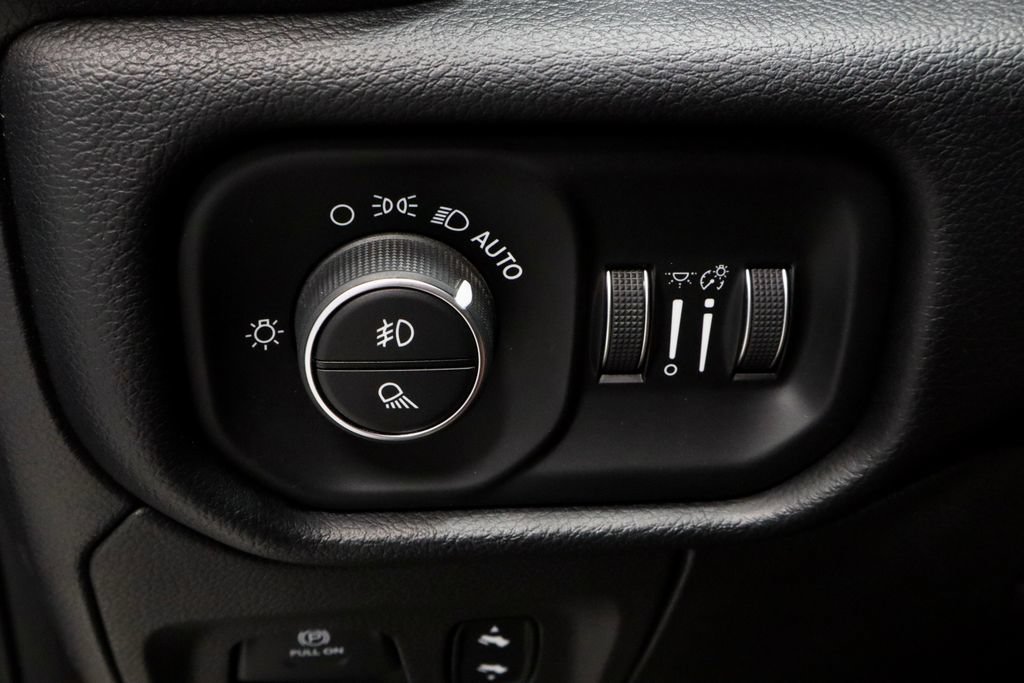 Used 2019 RAM 1500 Sport w/ Level 2 Equipment Group AWD/4WD image 26