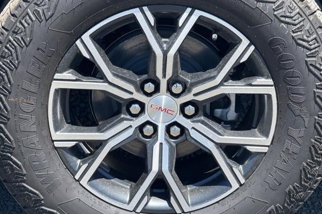 New 2026 GMC Acadia AT4 w/ Luxury Package AWD/4WD image 33