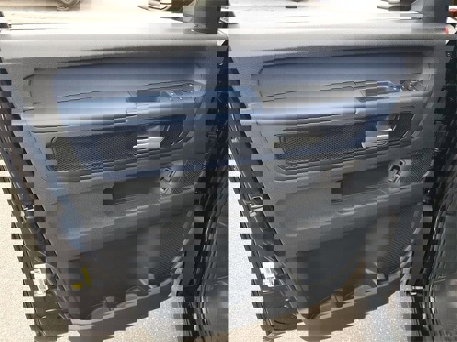 New 2025 Volkswagen ID. Buzz Pro S image 13