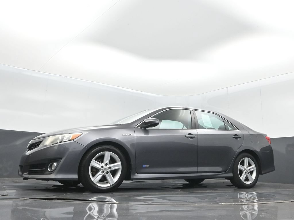 Used 2014 Toyota Camry SE w/ Moonroof Package FWD image 13