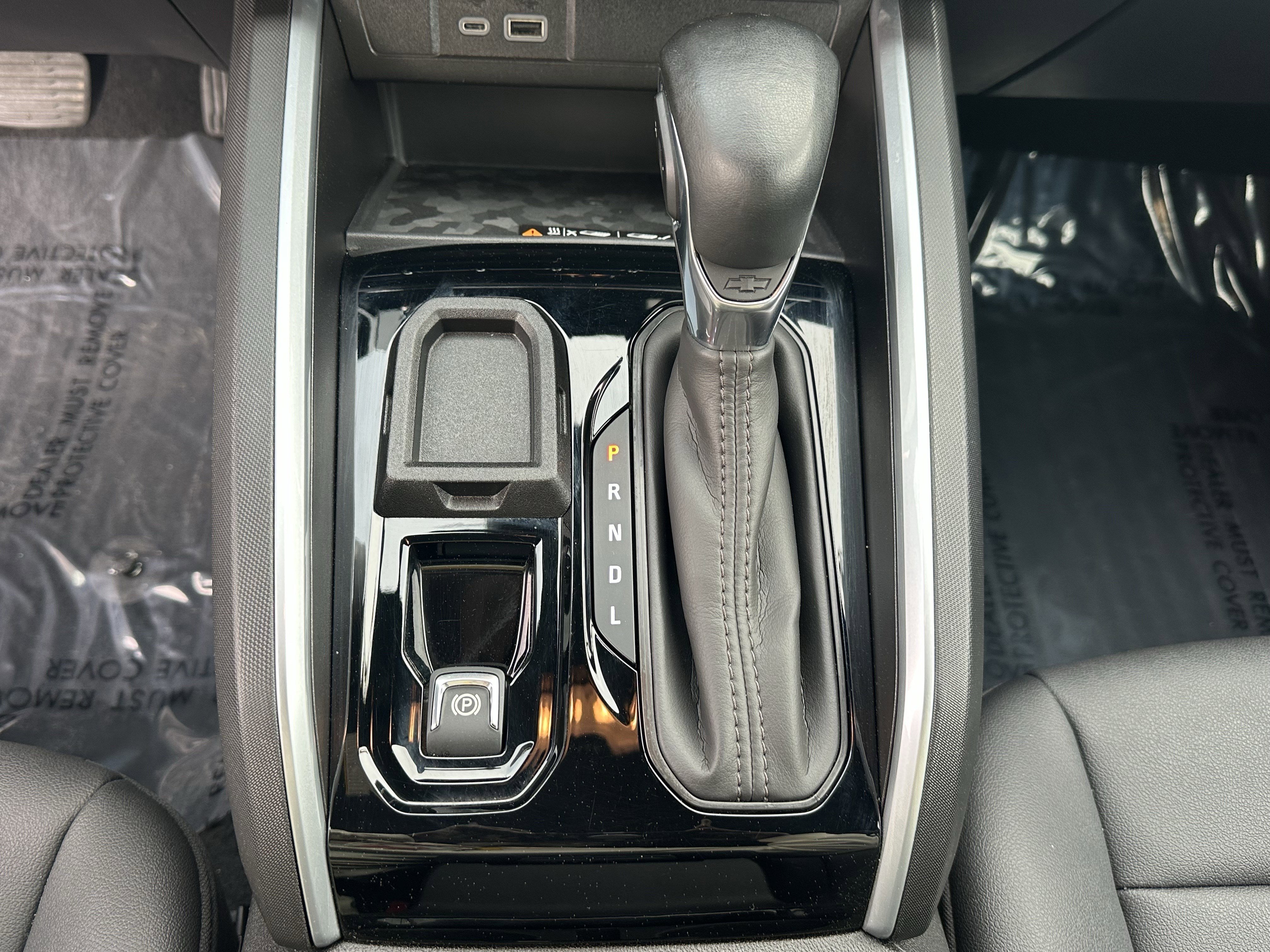 Used 2024 Chevrolet Colorado LT w/ LT Convenience Package III image 33