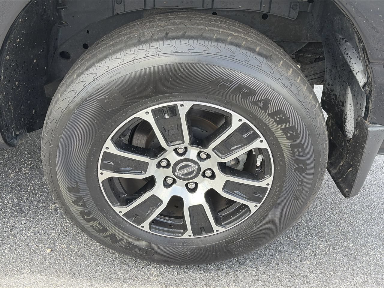 Certified 2024 Nissan Titan SV w/ SV Convenience Package AWD/4WD image 9