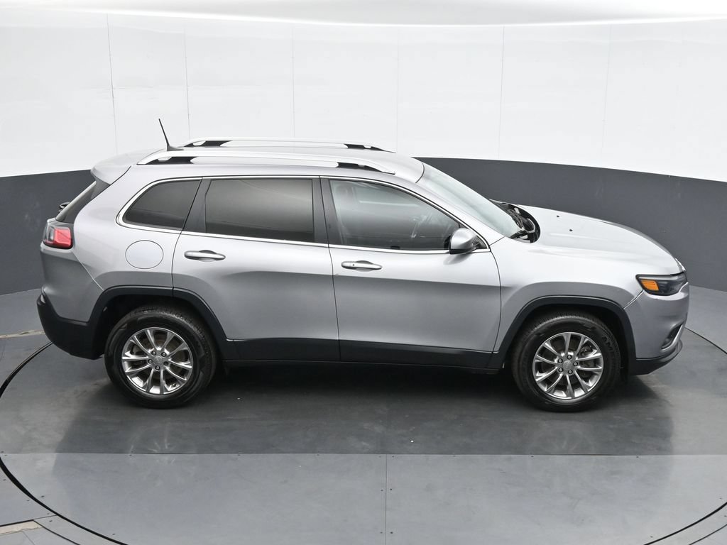 Used 2019 Jeep Cherokee Latitude Plus AWD/4WD image 22