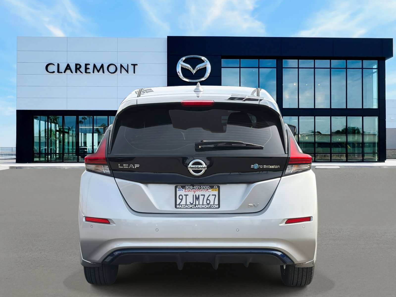 Used 2022 Nissan Leaf SV image 4