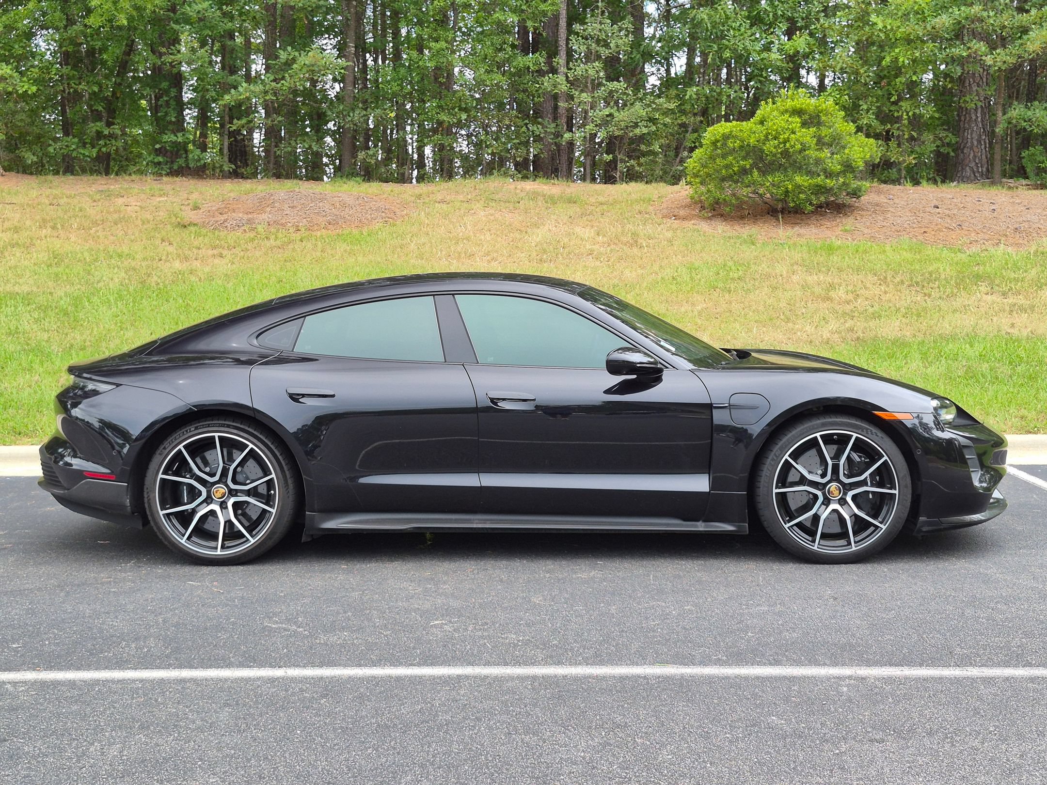 Certified 2022 Porsche Taycan Turbo S AWD/4WD image 28