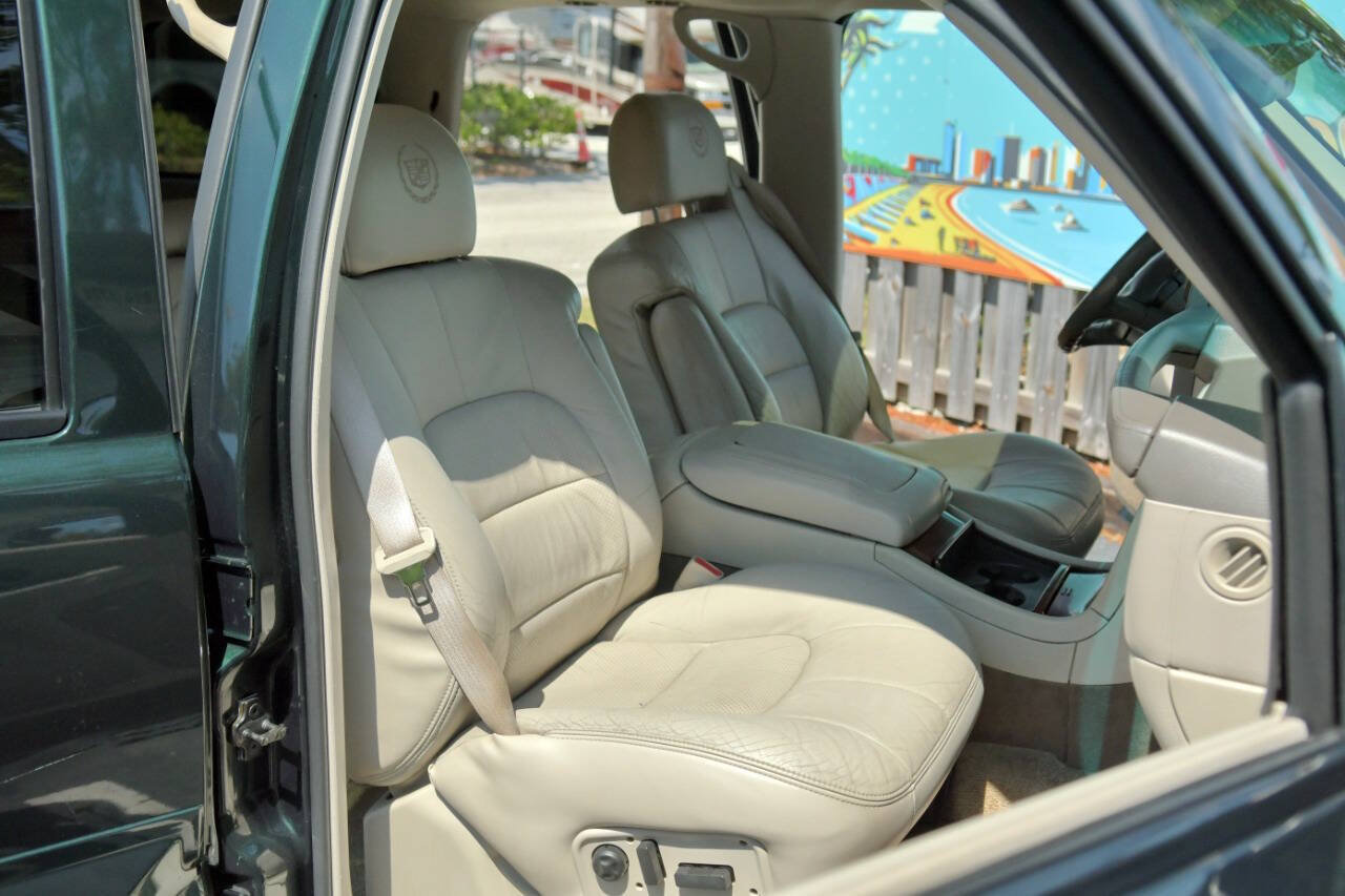 Used 2002 Cadillac Escalade AWD image 37