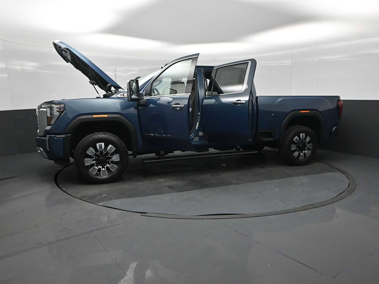 New 2026 GMC Sierra 2500 Denali w/ Denali Reserve Package image 43