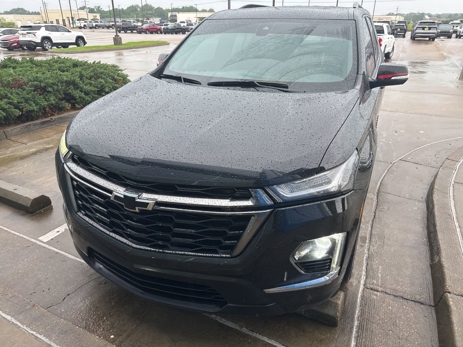 Used 2023 Chevrolet Traverse Premier w/ Redline Edition FWD image 2
