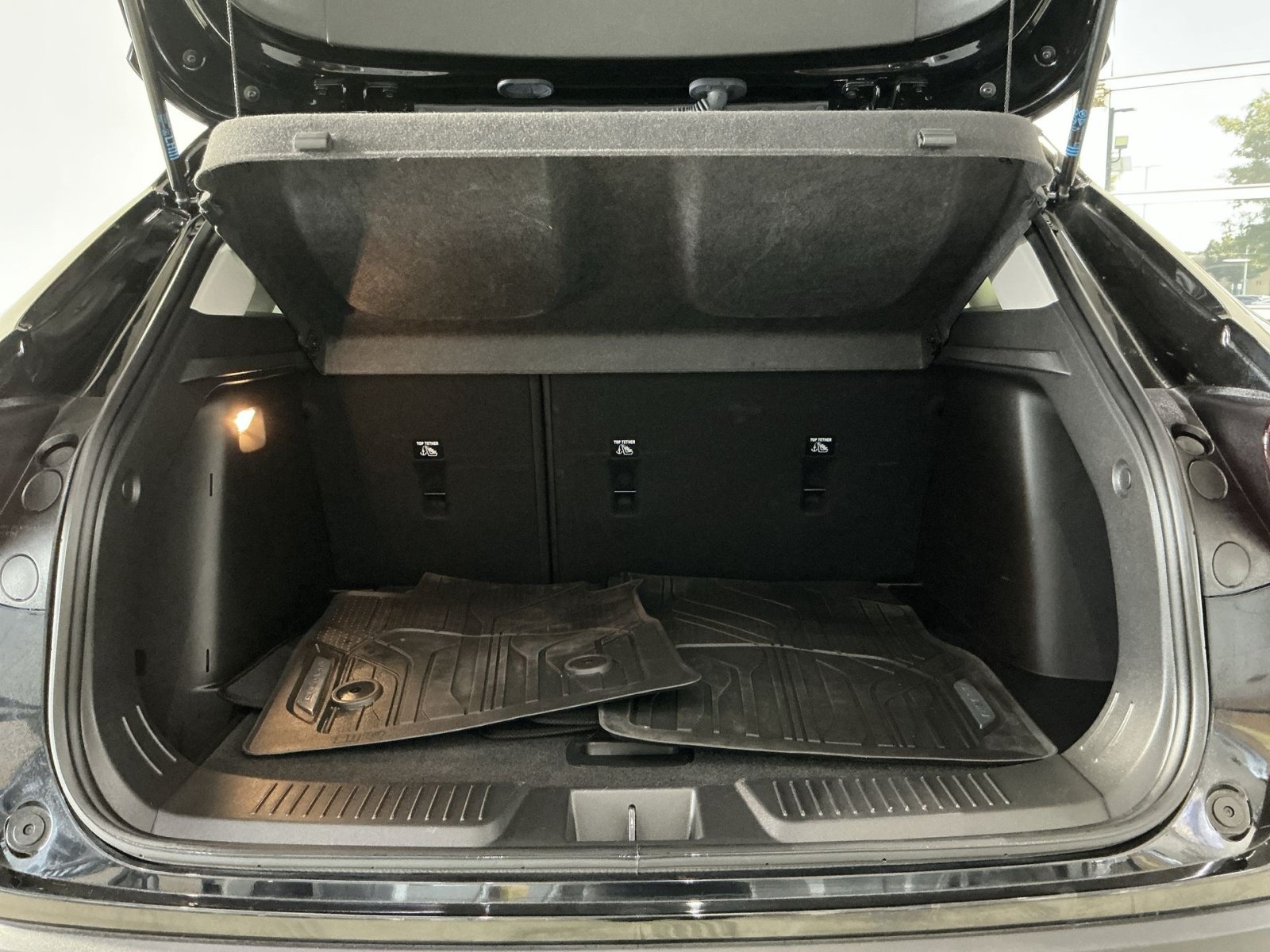 Used 2024 Chevrolet Trax LT FWD image 24