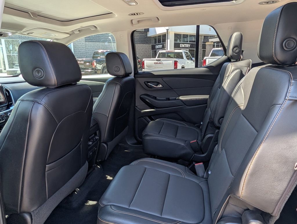 Used 2018 Chevrolet Traverse Premier w/ Redline Edition AWD/4WD image 27