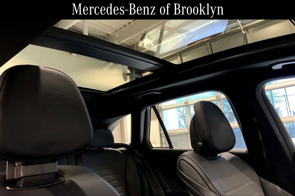 Used 2026 Mercedes-Benz GLC 43 AMG 4MATIC image 14