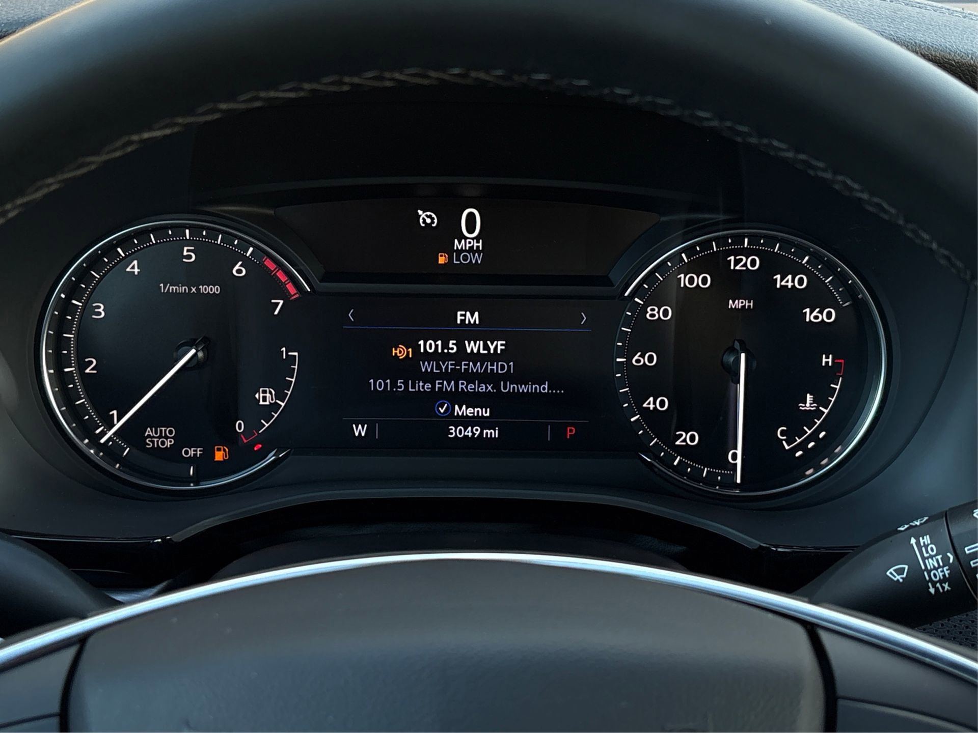 New 2025 Cadillac XT5 Luxury image 18