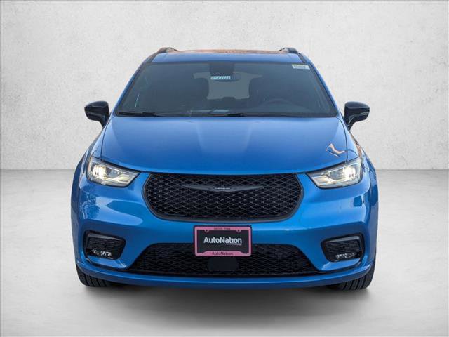 New 2026 Chrysler Pacifica Select w/ S Appearance Package image 6