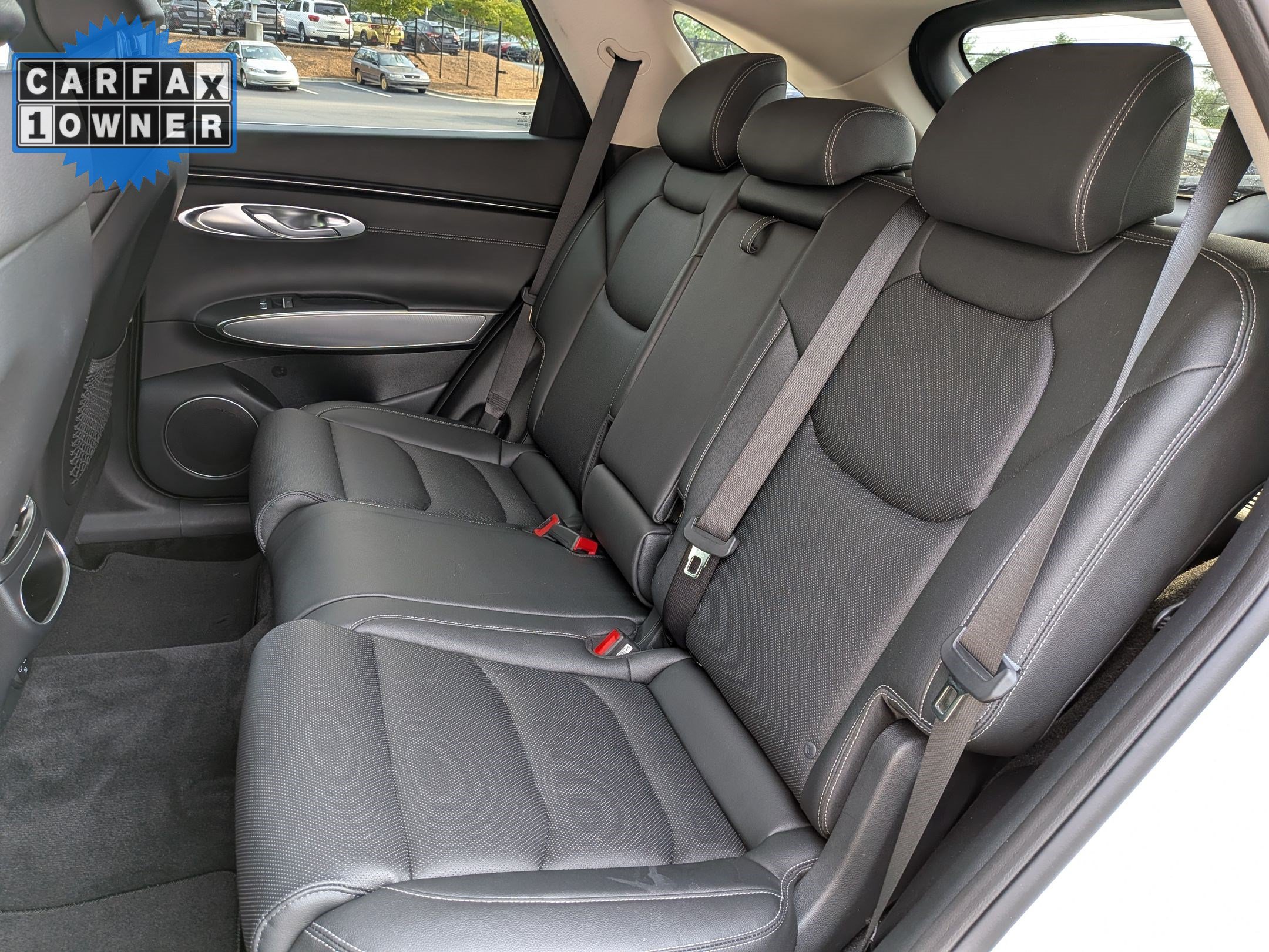 Used 2024 Genesis GV70 2.5T w/ Select Package AWD/4WD image 32