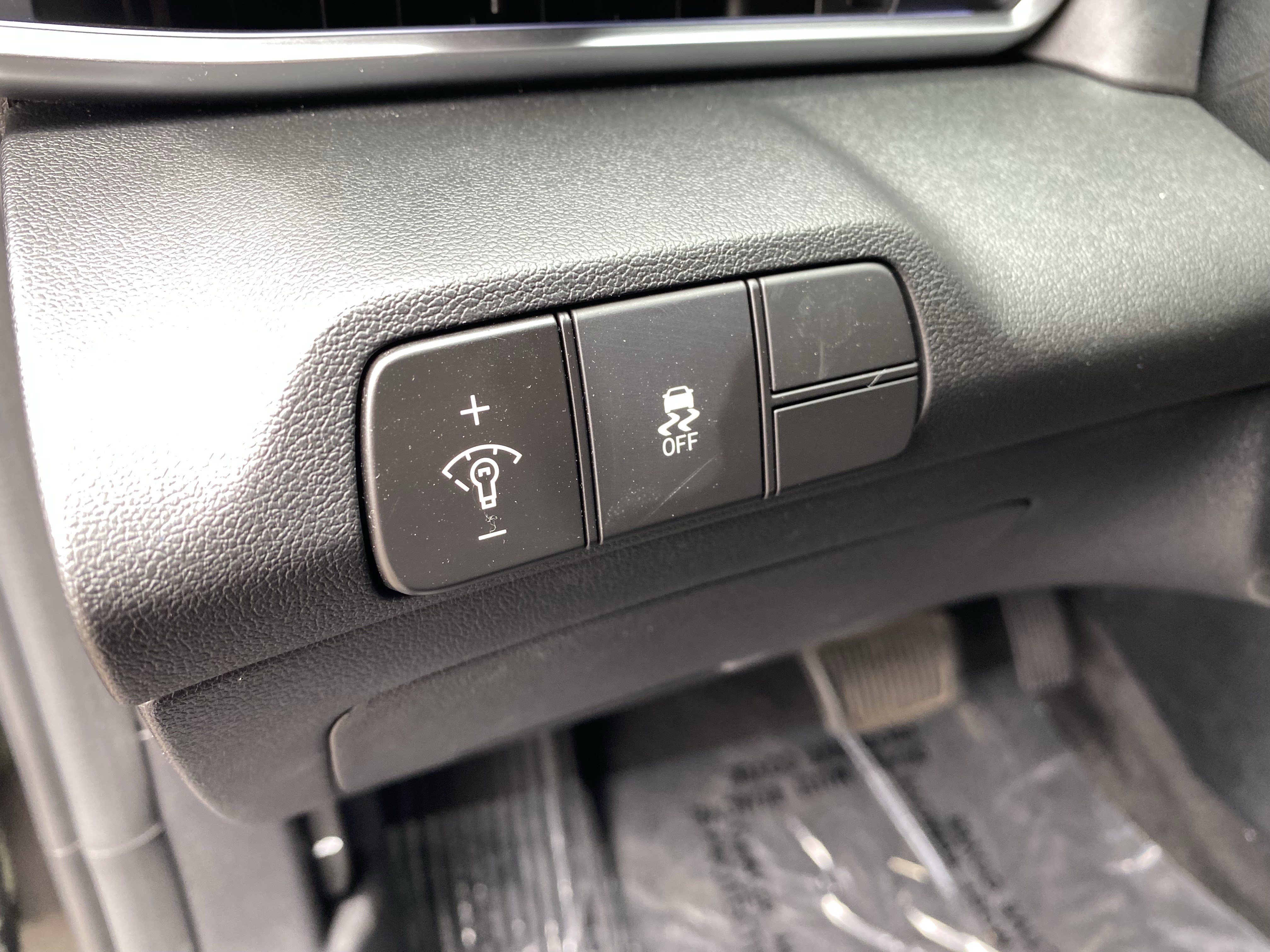 Certified 2024 Hyundai Elantra Limited FWD image 19