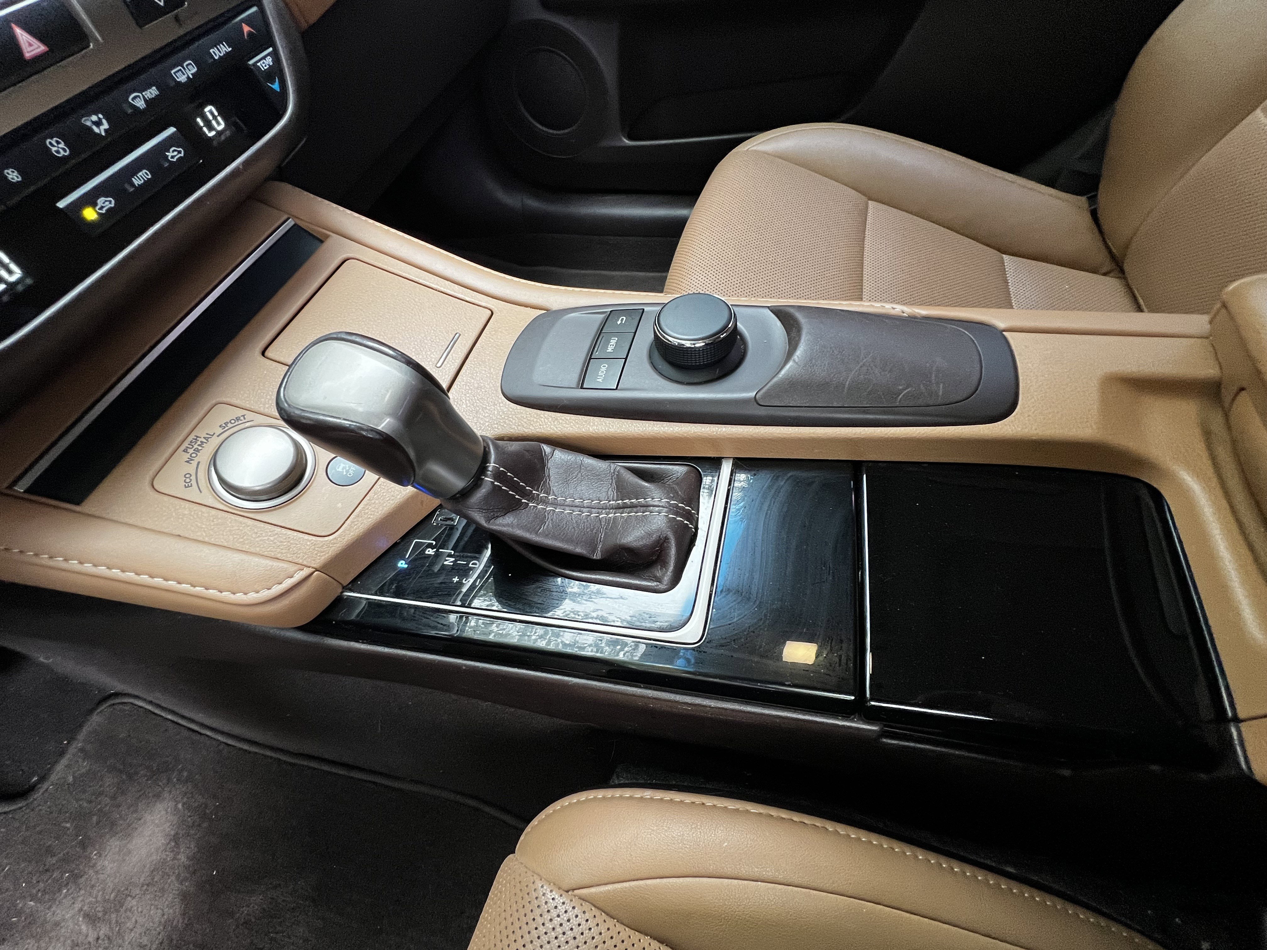 Used 2016 Lexus ES 350 w/ Accessory Package FWD image 28
