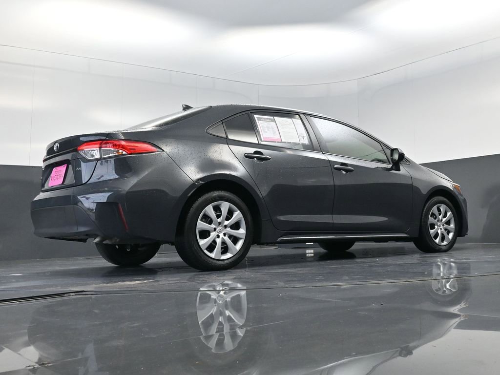 Used 2023 Toyota Corolla LE image 18