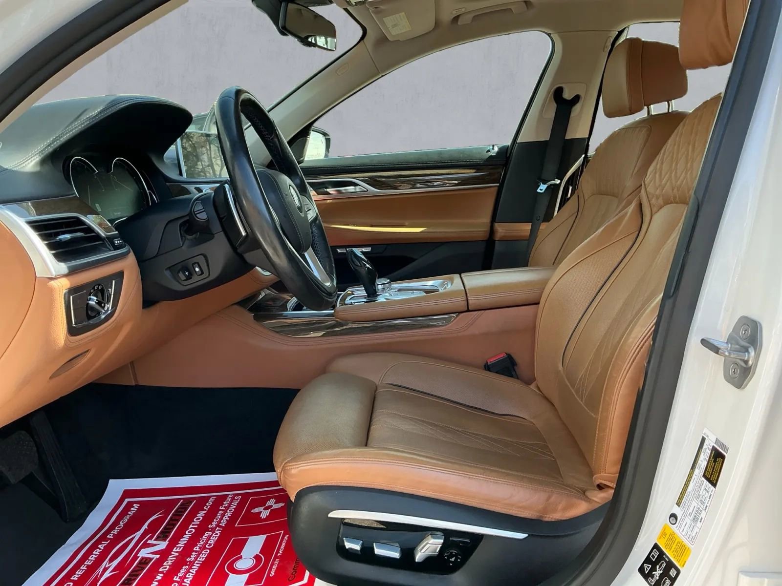 Used 2016 BMW 750i xDrive image 12