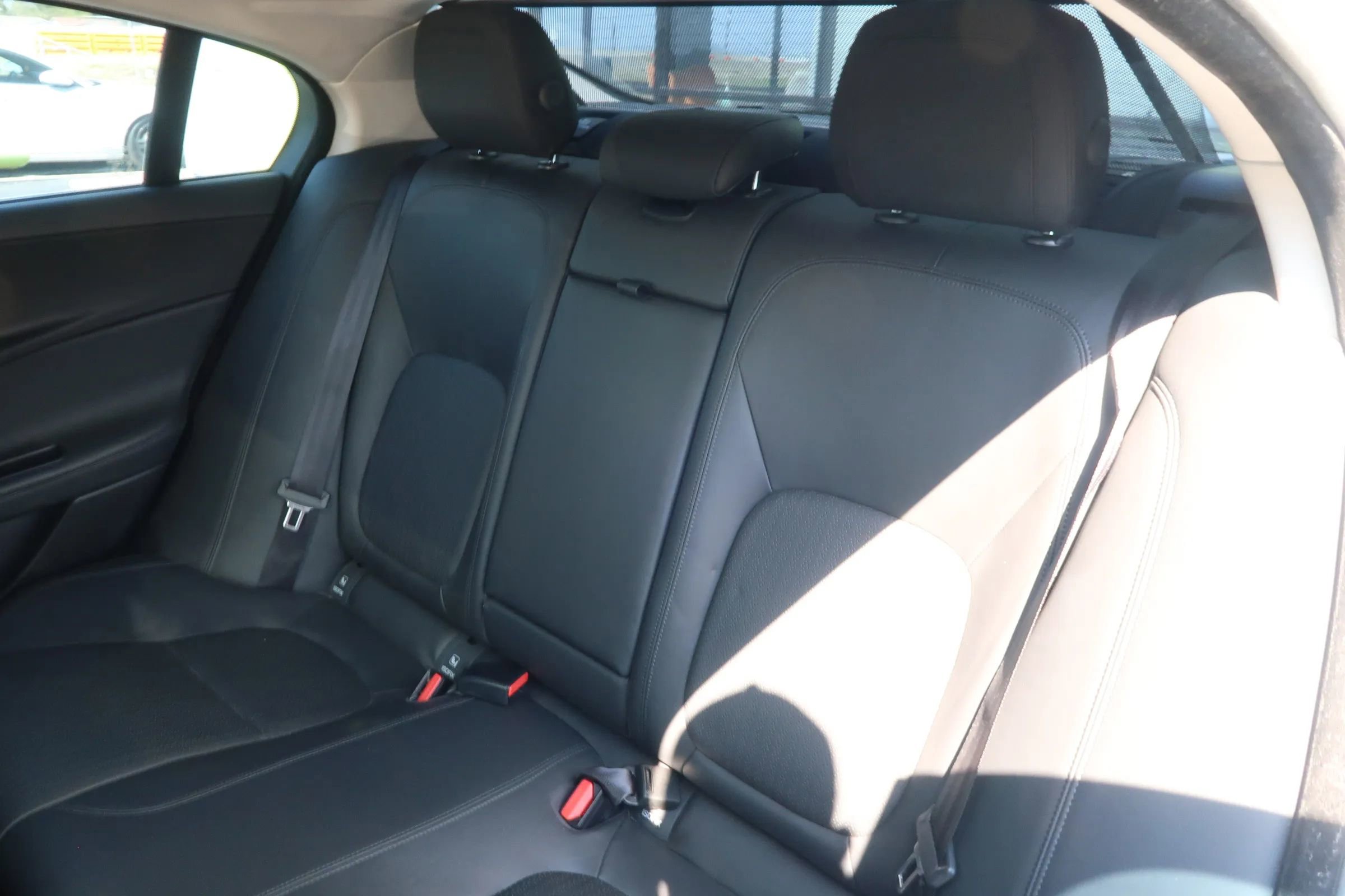 Used 2017 Jaguar XE First Edition image 18