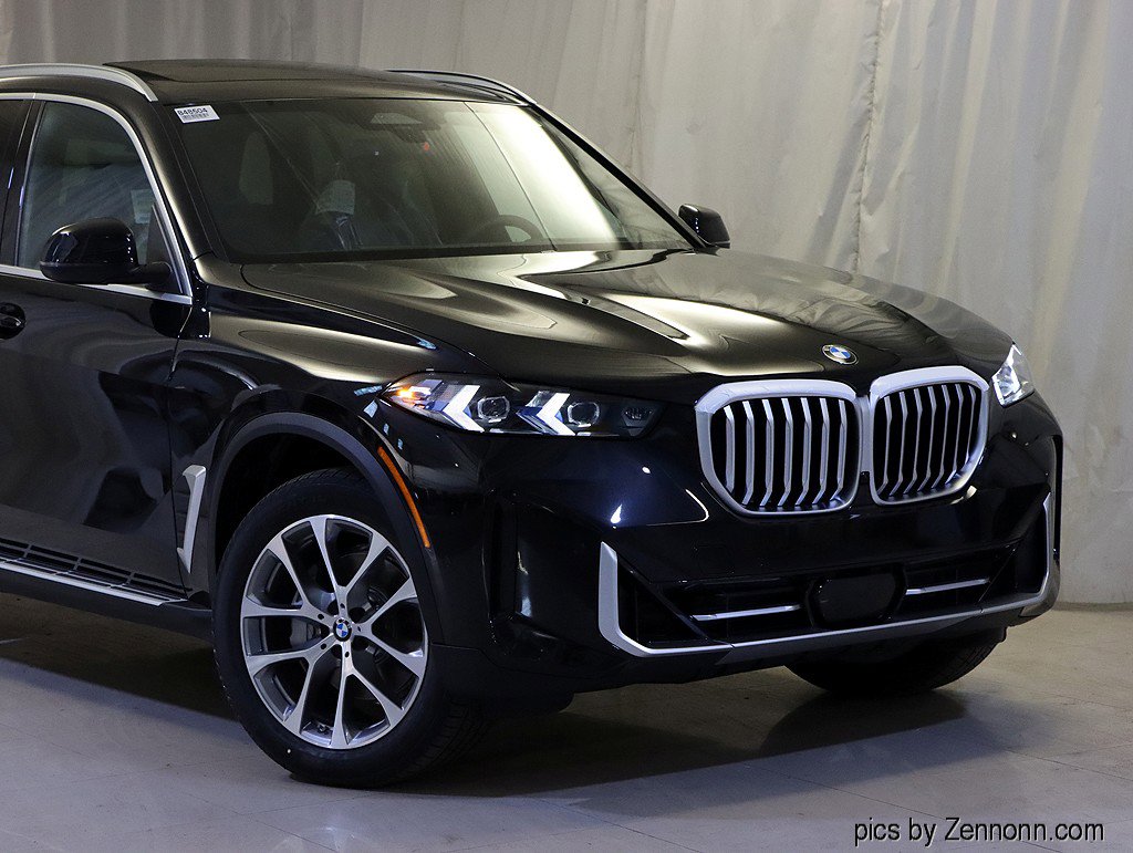 Used 2026 BMW X5 xDrive40i w/ Climate Comfort Package image 2