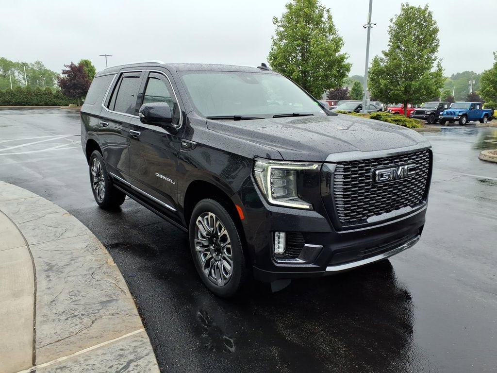 Used 2023 GMC Yukon Denali Ultimate AWD/4WD image 4