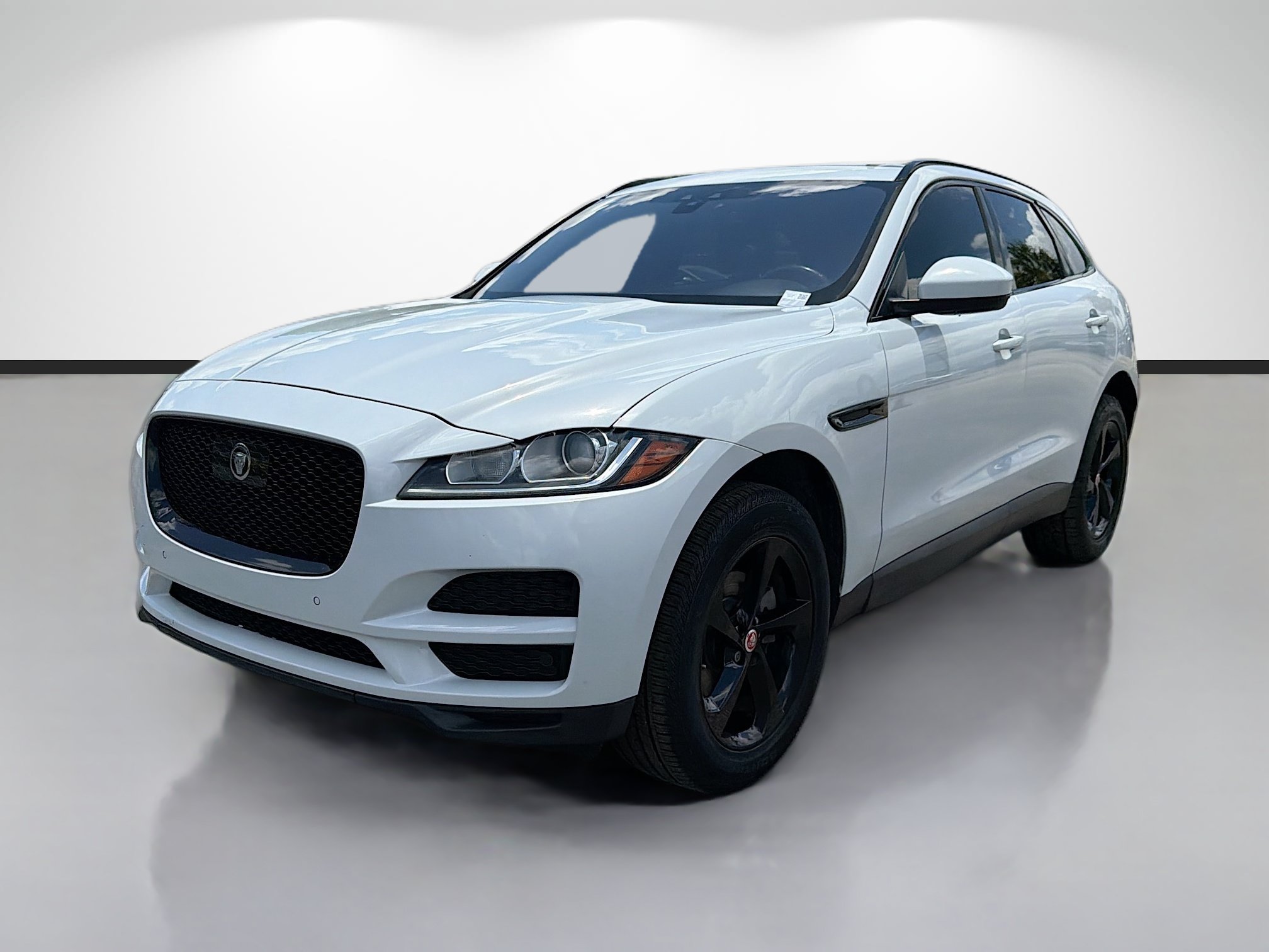 Used 2019 Jaguar F-PACE Premium AWD/4WD image 6