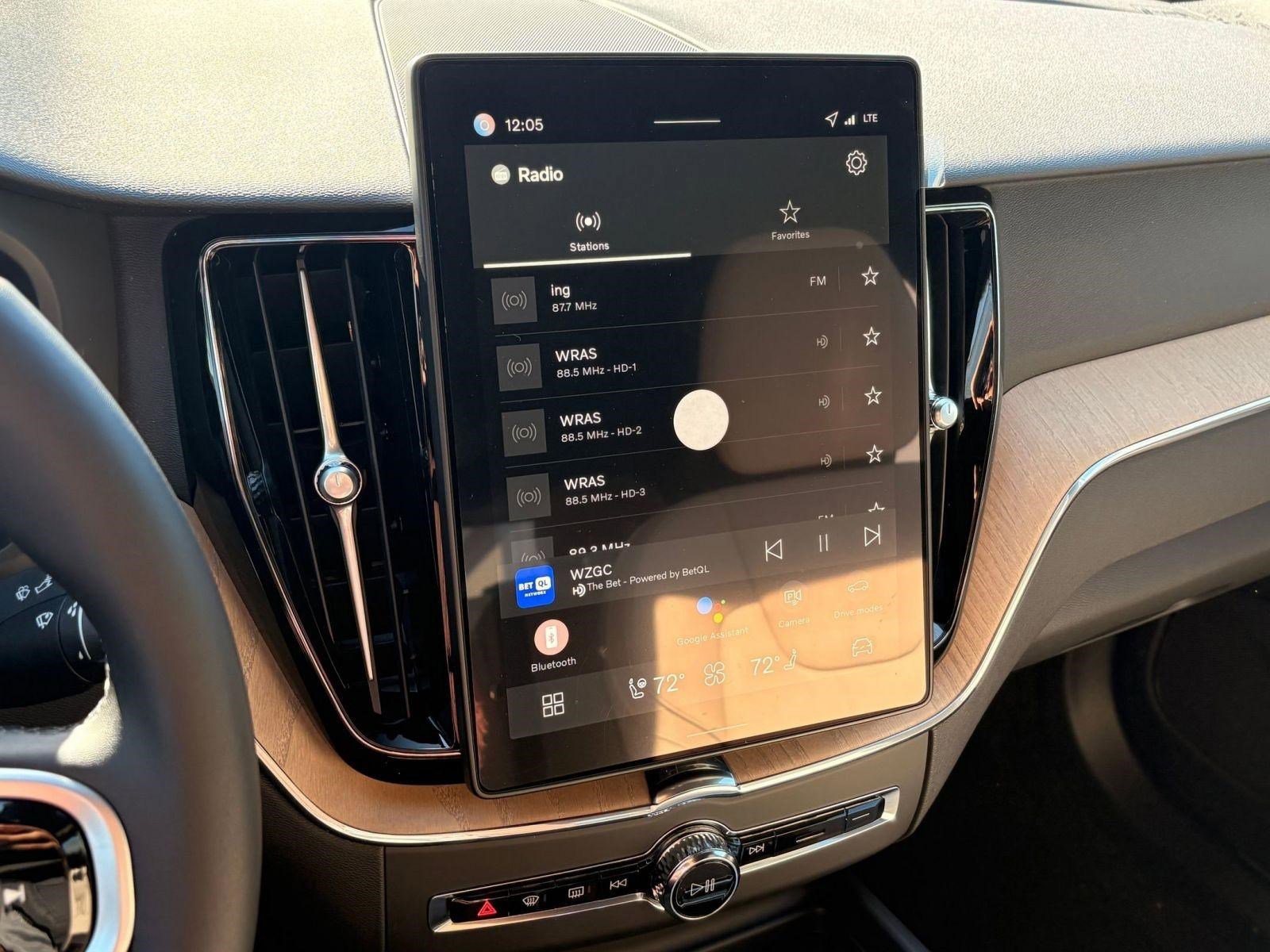 New 2026 Volvo XC60 B5 Plus w/ Climate Package image 29