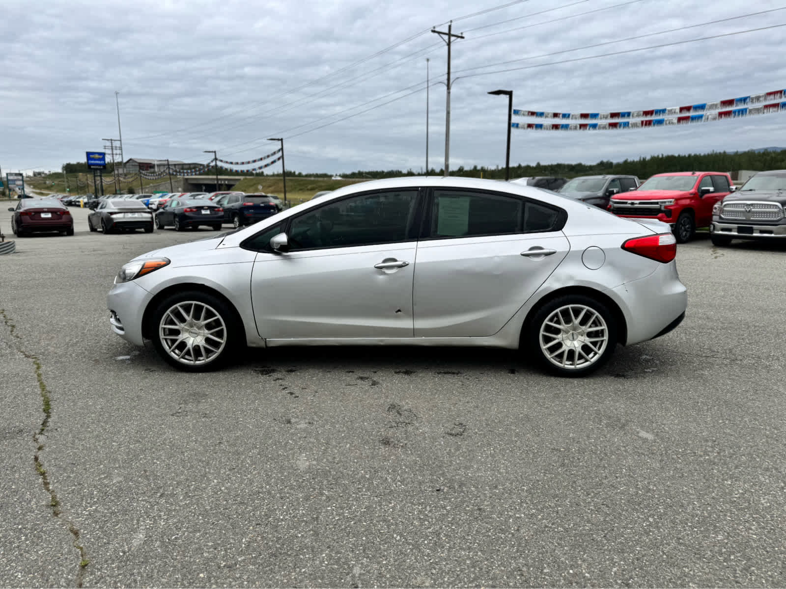 Used 2016 Kia Forte LX image 2