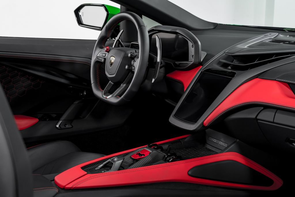 Used 2024 Lamborghini Revuelto image 32