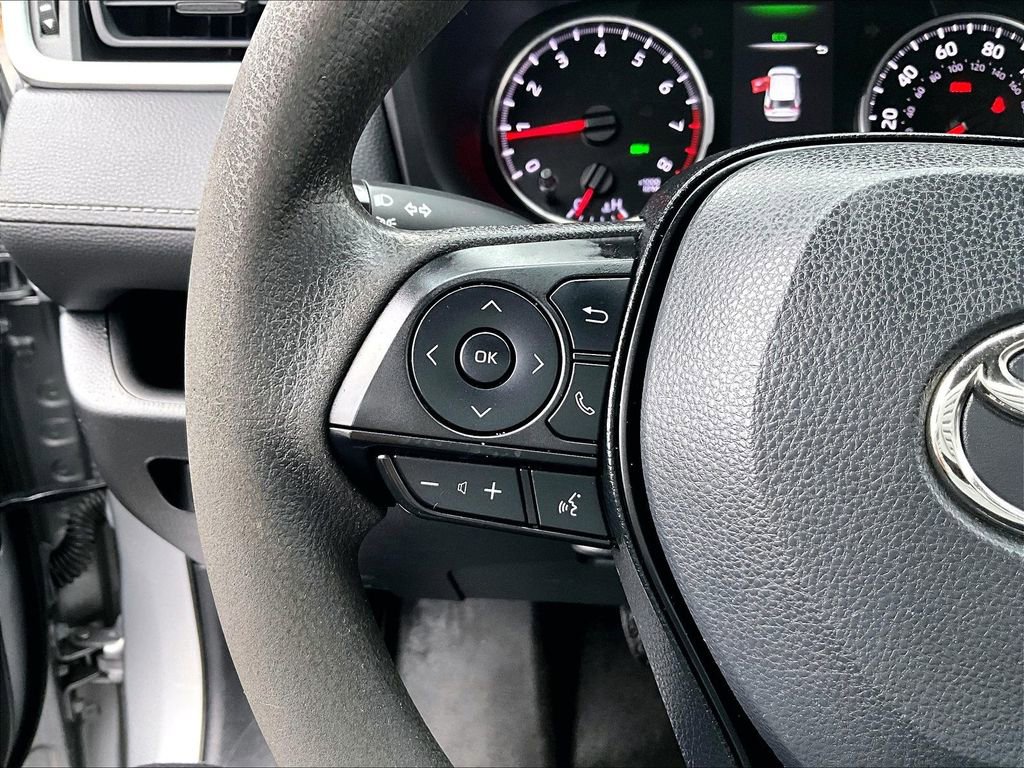 Used 2022 Toyota RAV4 XLE image 19