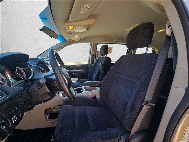 Used 2015 Dodge Grand Caravan SXT w/ Rear Park Assist Package FWD image 14