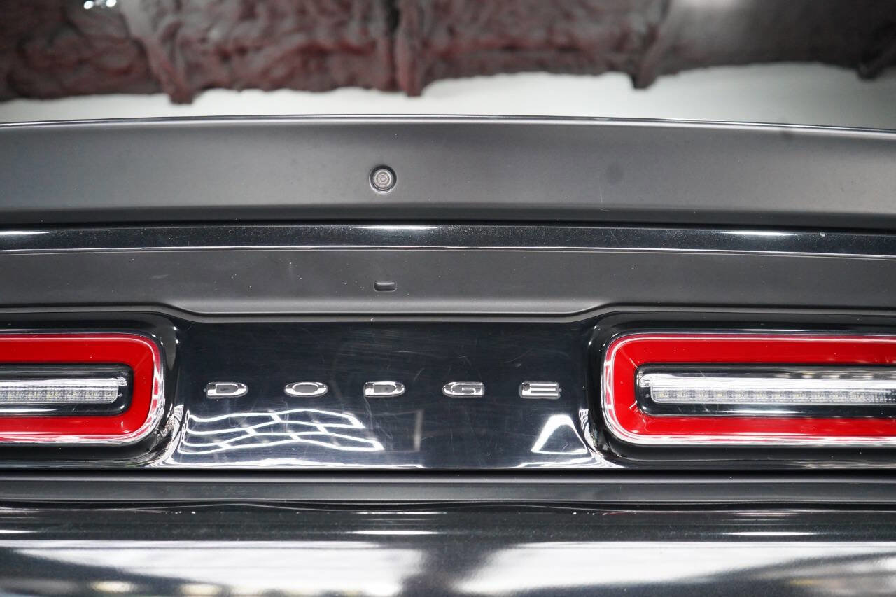 Used 2015 Dodge Challenger SRT Hellcat image 48