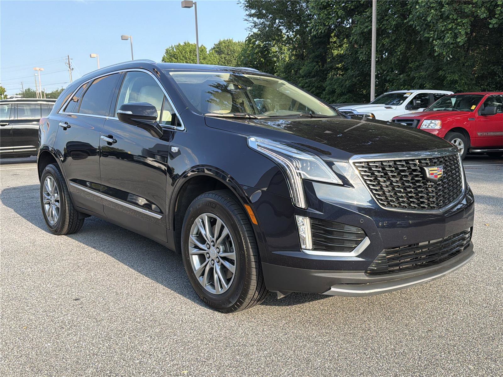 Used 2022 Cadillac XT5 Premium Luxury FWD image 3