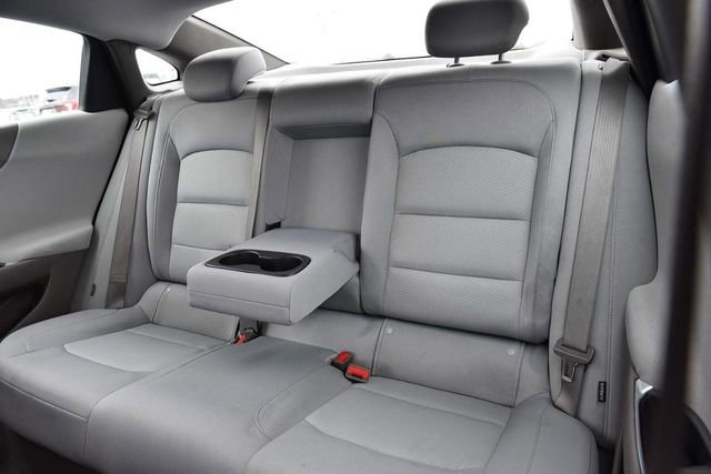 Used 2022 Chevrolet Malibu LT FWD image 19