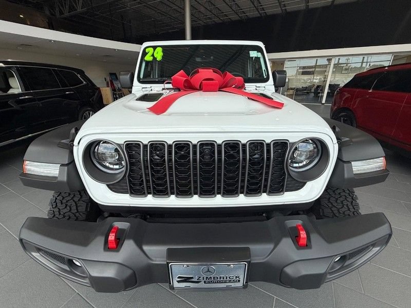 Used 2024 Jeep Wrangler Unlimited Rubicon w/ Technology Group AWD/4WD image 8