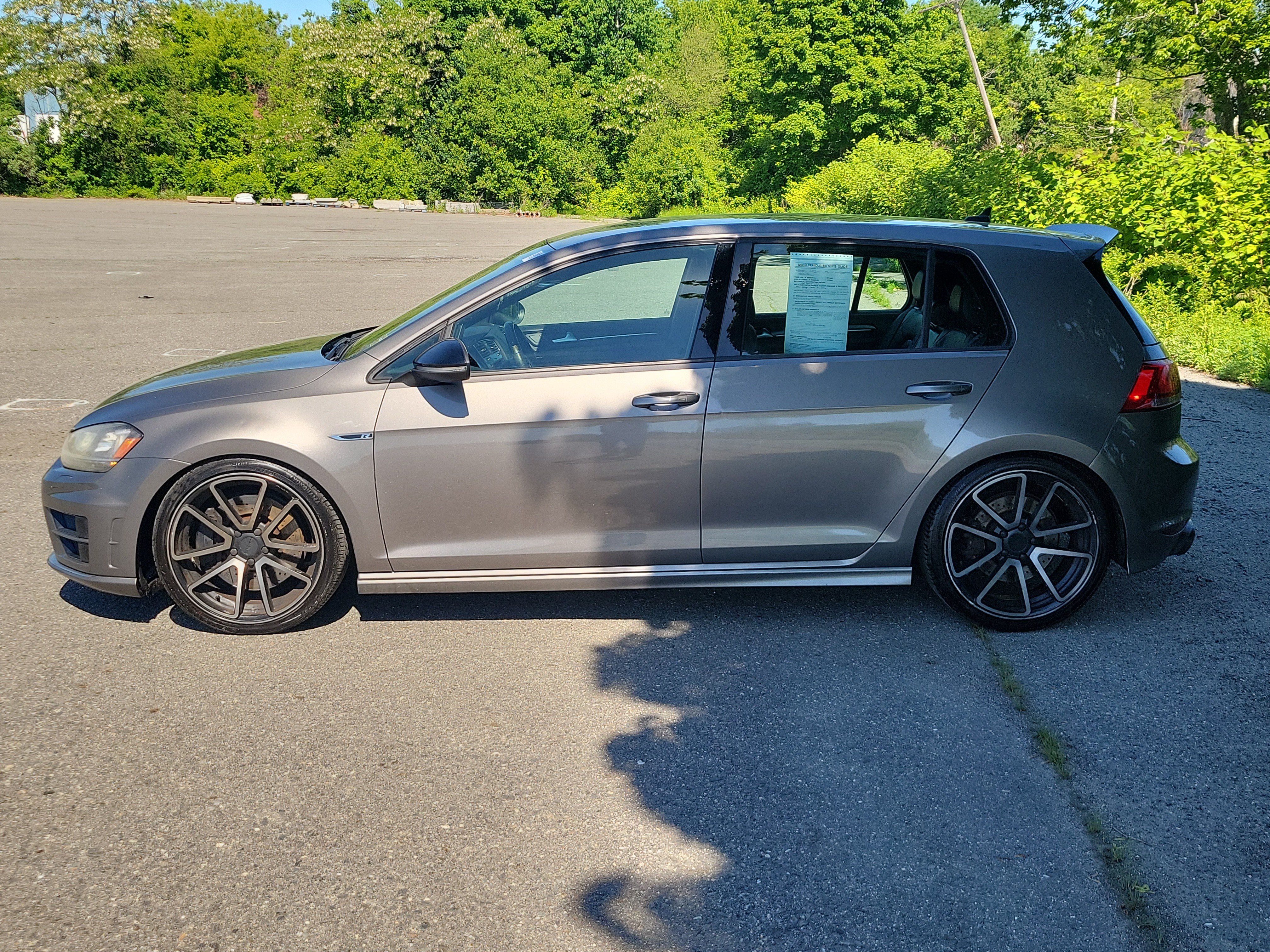 Used 2016 Volkswagen Golf R 4-Door AWD/4WD image 8