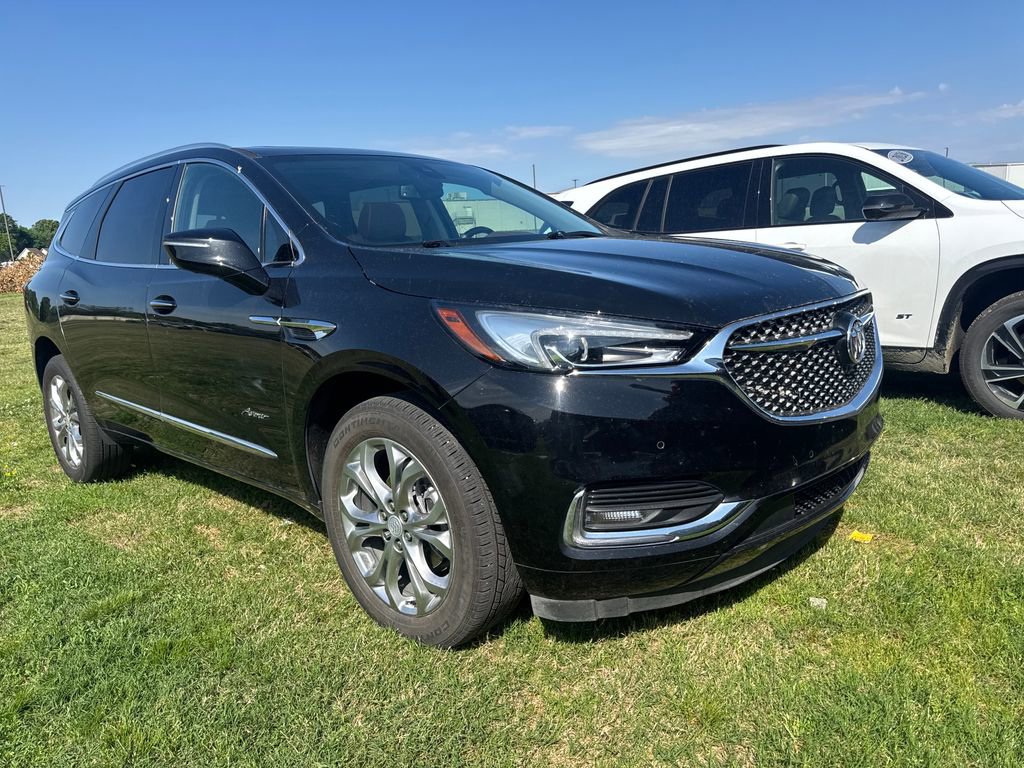 Used 2021 Buick Enclave Avenir w/ Avenir Technology Package image 2