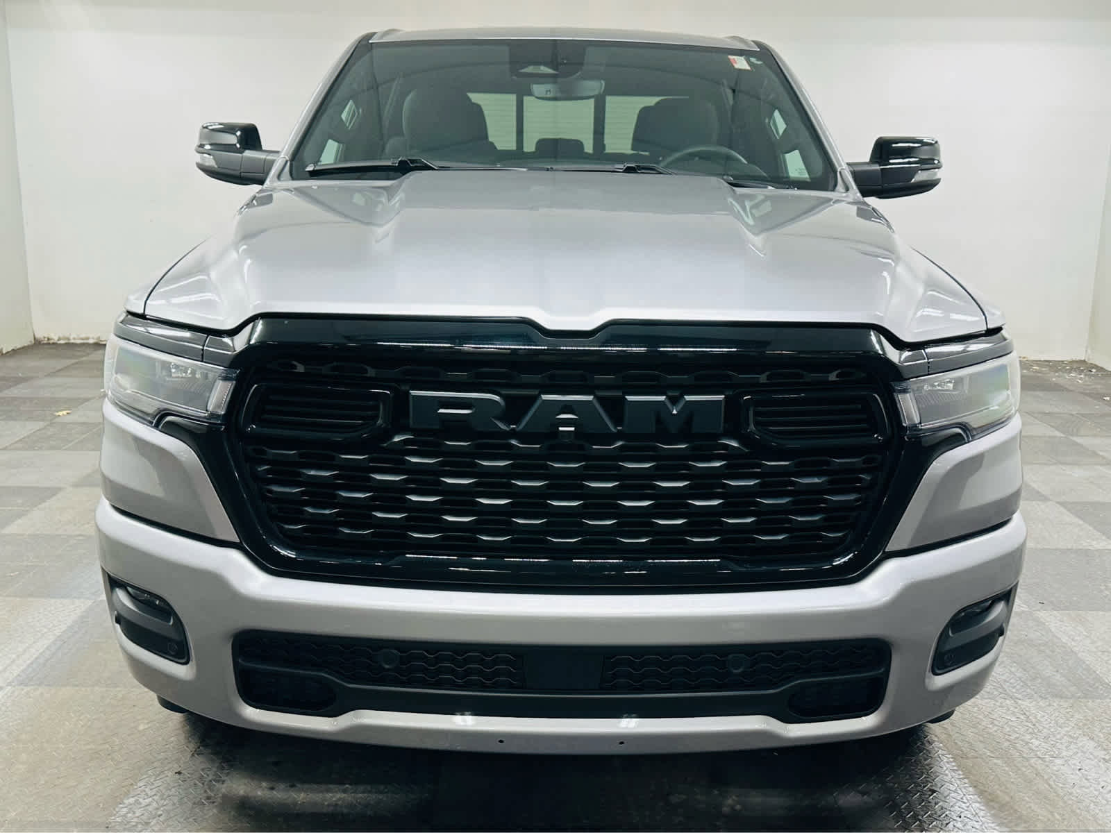 Used 2025 RAM 1500 Big Horn AWD/4WD image 2