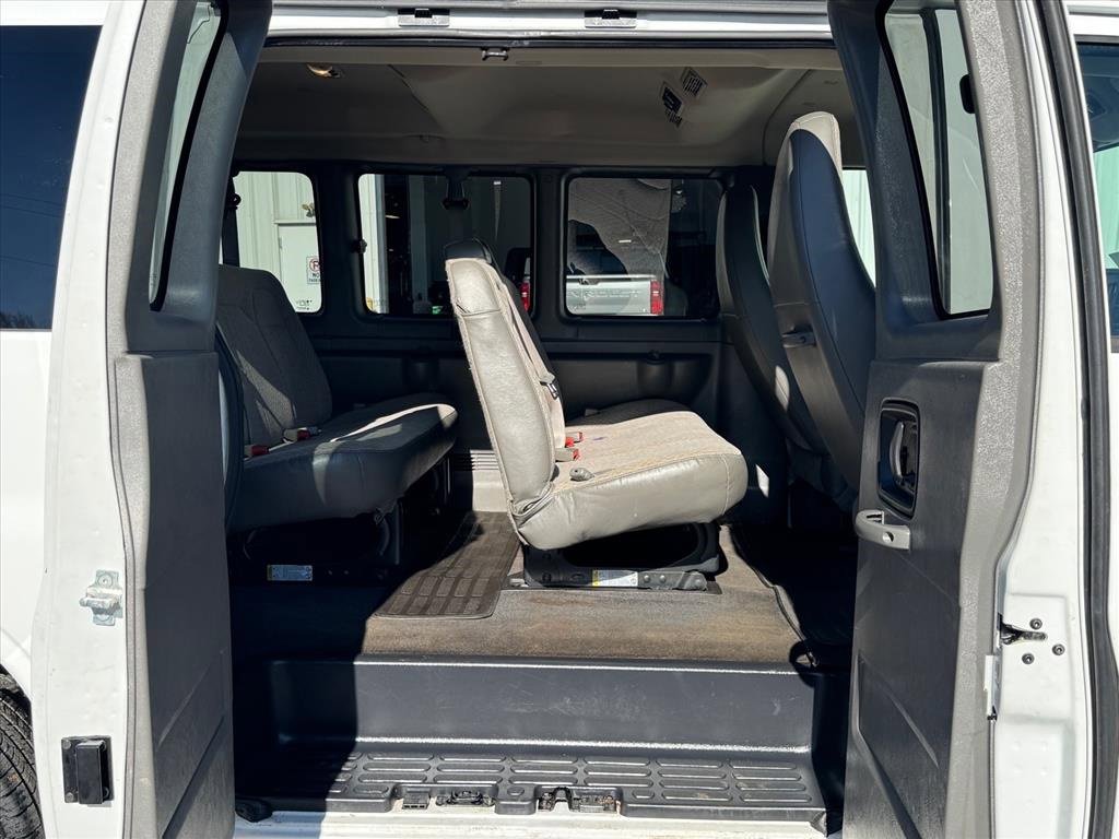 Used 2014 Chevrolet Express 2500 LS image 11