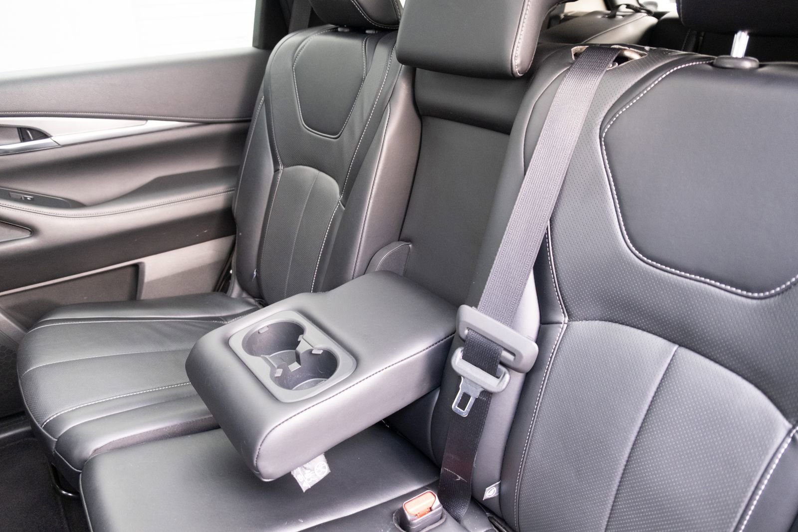 Used 2024 INFINITI QX60 Luxe AWD/4WD image 21