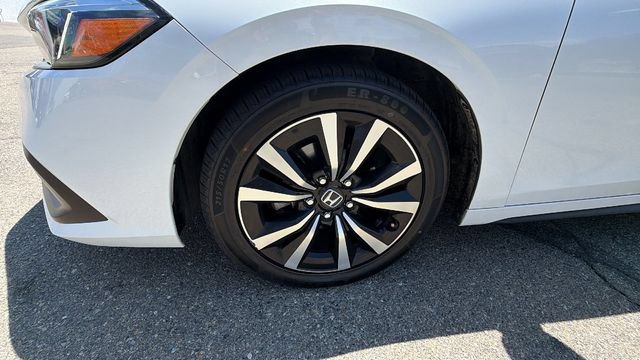 Used 2024 Honda Civic EX-L image 10