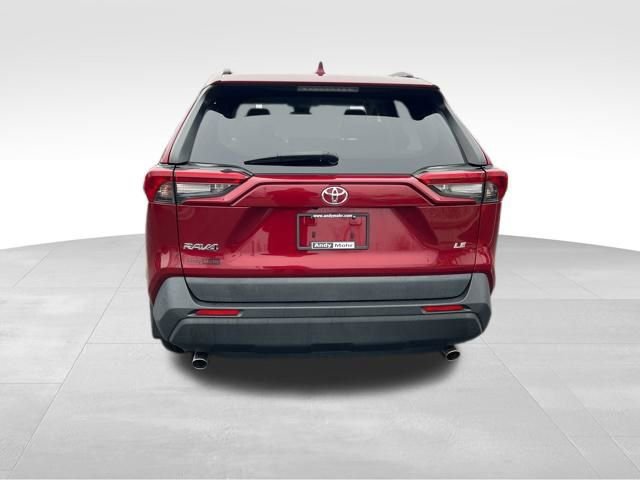 Used 2019 Toyota RAV4 LE w/ Carpet Mat Package image 6