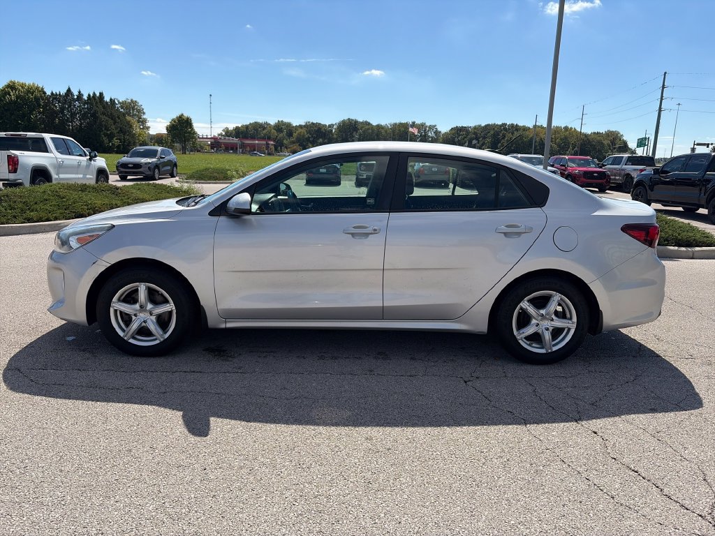 Used 2019 Kia Rio S FWD image 4