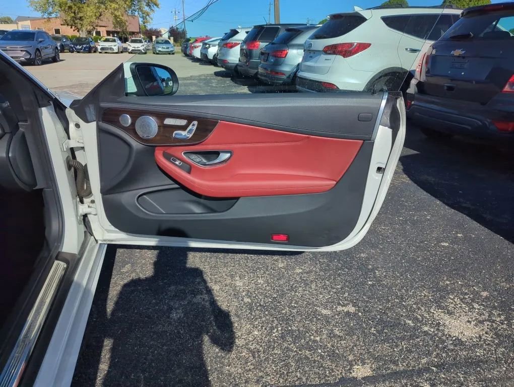 Used 2017 Mercedes-Benz C 300 4MATIC Cabriolet image 3