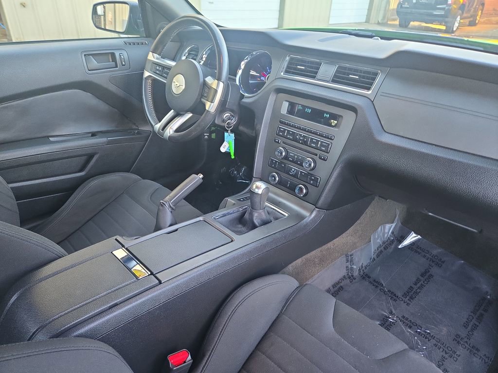 Used 2013 Ford Mustang Coupe w/ V6 Performance Pkg image 23