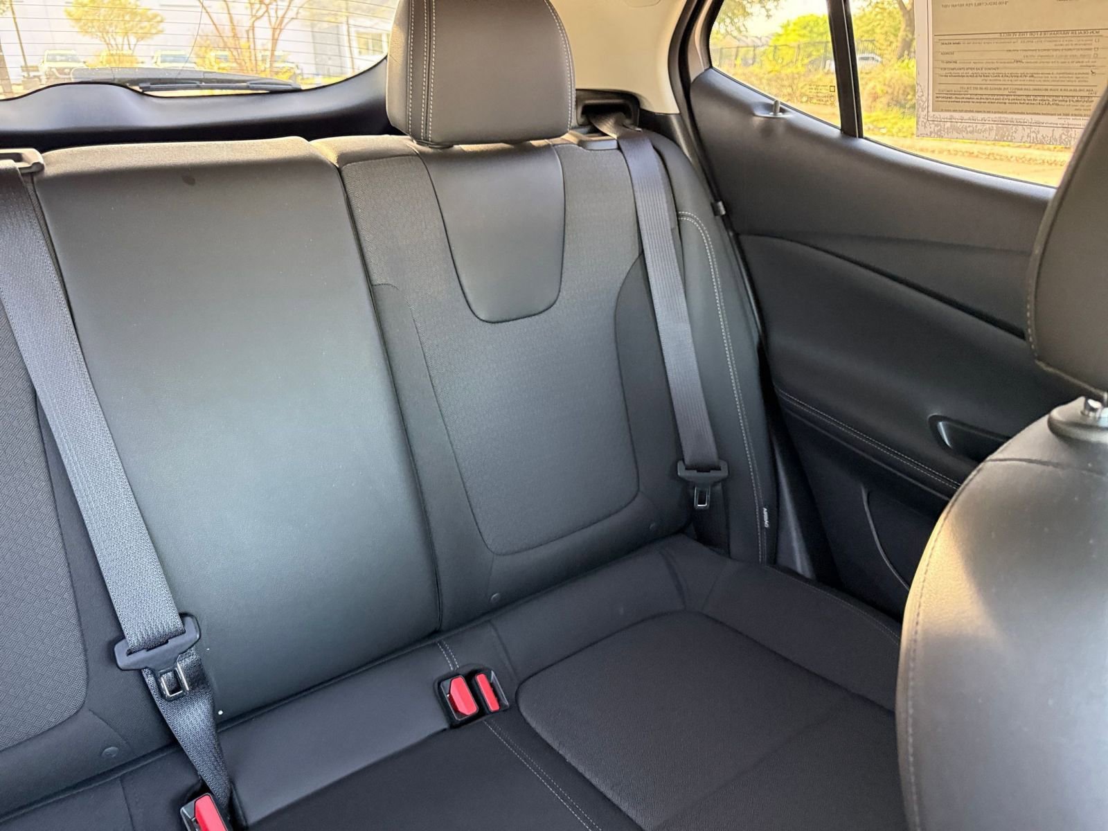 Used 2025 Buick Encore GX Preferred image 37