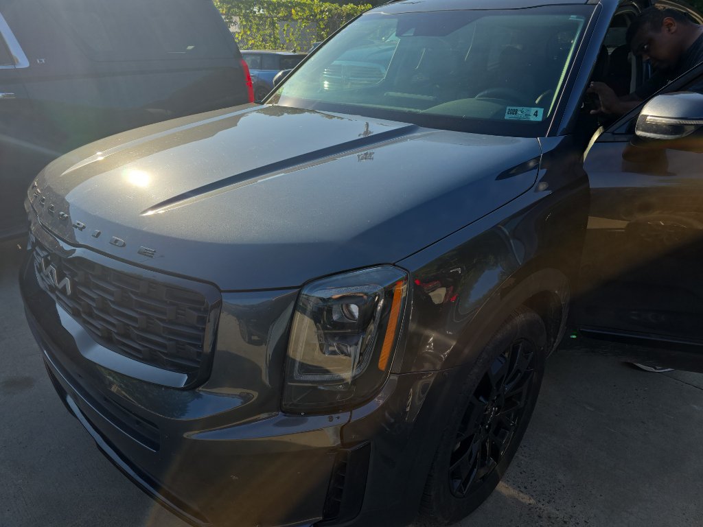 Used 2022 Kia Telluride EX w/ EX Premium Package