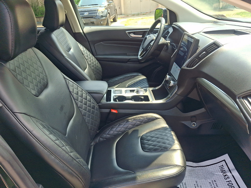 Used 2024 Ford Edge Titanium AWD/4WD image 16