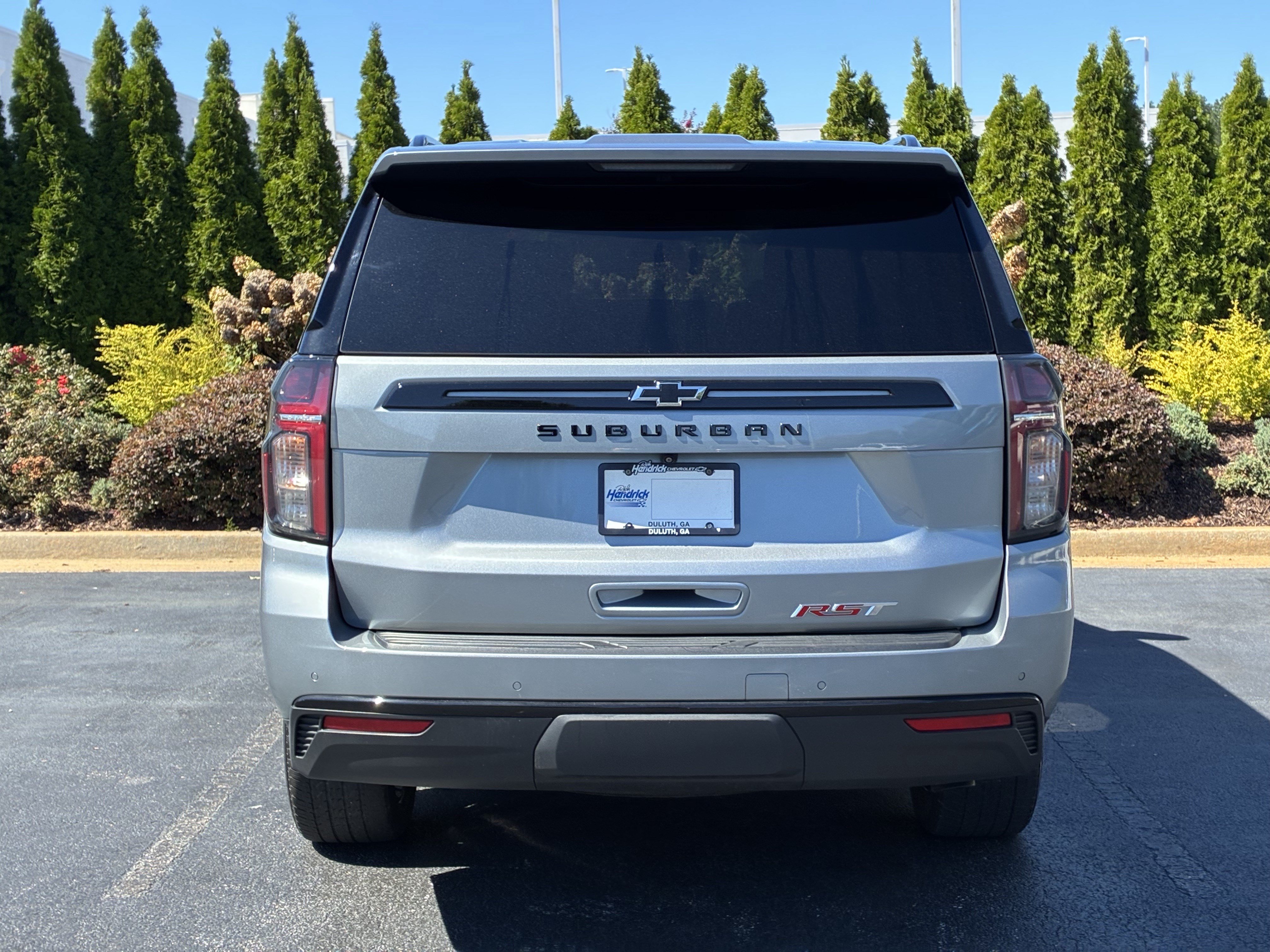 Used 2024 Chevrolet Suburban RST w/ Luxury Package RWD image 8